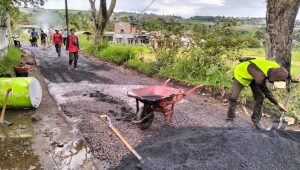 Warga Pertanyakan Transparansi Proyek Pengaspalan di Desa Sukanagalih