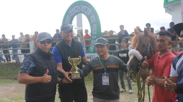 Ajang Pacuan Kuda Terbesar di Sumut Dimulai, Bupati Taput Buka Seri Perdana