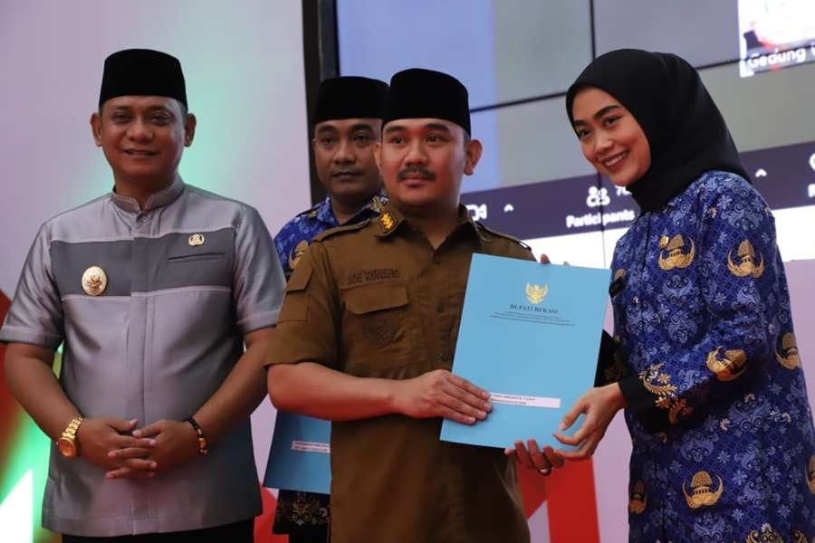 Bupati Bekasi  Kembali Memberikan SK ke 3058 P3K Total Pengangkatan Menjadi 13.411 Orang