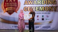 Wali Kota Ngatiyana Raih Trusted Achievement Award 2025, Dedikasikan Penghargaan untuk Inovasi Layanan Publik Cimahi