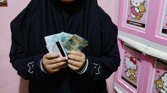 Penyerahan santunan dinilai tidak prosedural, Pendamping Kemensos Kab. Sumenep, ” Tolong Bantuan Kepada Anak Yatim Jangan di Soal “
