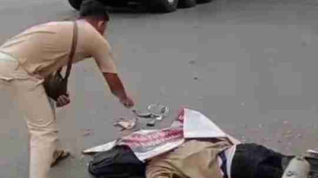 Pengendara Motor Scoopy Terlindas Truck Traeler dan Meninggal di Driyorejo Gresik