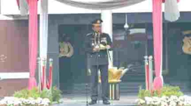 Kapolda Jatim : Gelar Upacara Peringatan Hari Pahlawan Nasional di Lapangan Upacara Mapolda Jatim