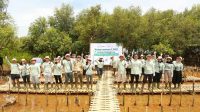 Abrasi Ancam Pesisir Tangerang, BRI Danareksa Sekuritas Tanam 1000 Pohon Mangrove untuk Perkuat Ketahanan Pantai