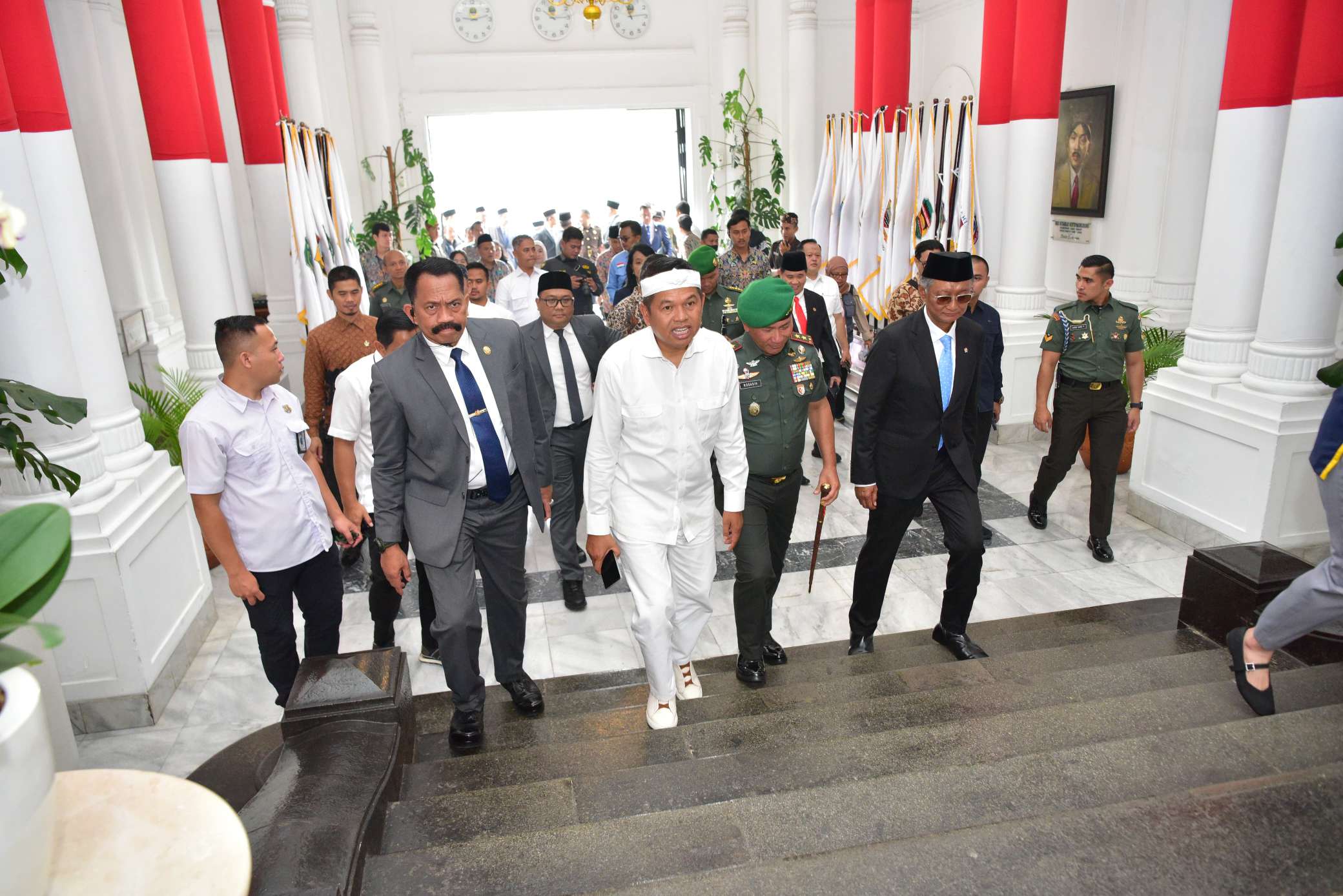 Perkebunan Sayuran di Lereng Curam Siap Dirubah Pemdaprov Jabar Menjadi Kebun Teh