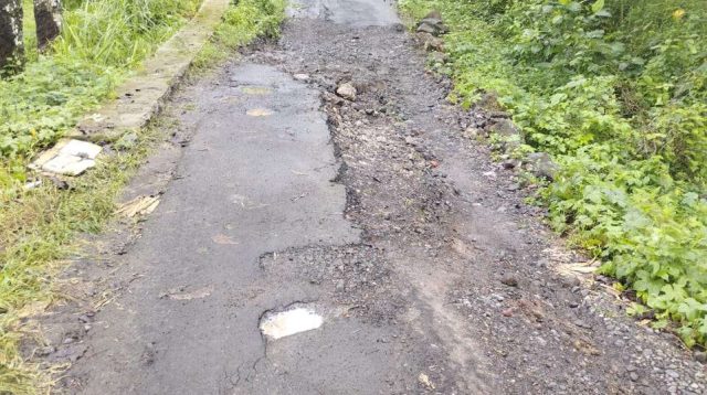 Baru 3 Bulan Diperbaiki, Jalan Vital di Desa Cibatu Sukabumi Amblas dan Terputus Anggaran Sia – Sia!!