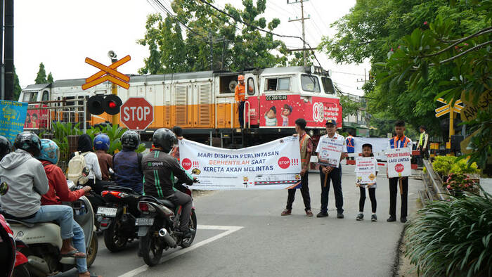 KAI Daop 8 Surabaya Gandeng Komunitas Java Train untuk Tingkatkan Keselamatan Perlintasan Sebidang