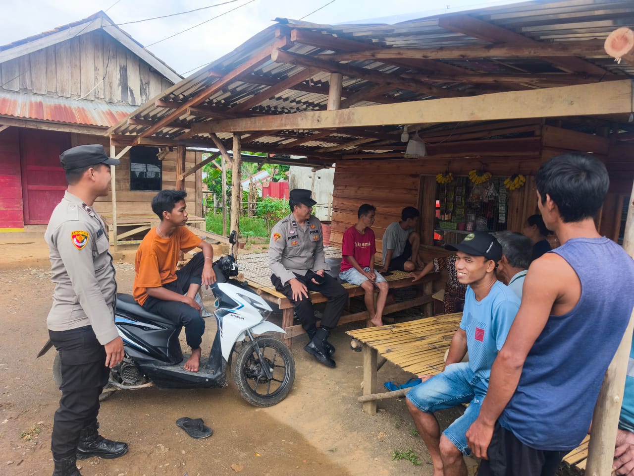 Polisi Menyapa Masyarakat Lewat Program “Bebusik”, Kapolres PALI: “Kami Hadir untuk Mendengar dan Mencari Solusi”