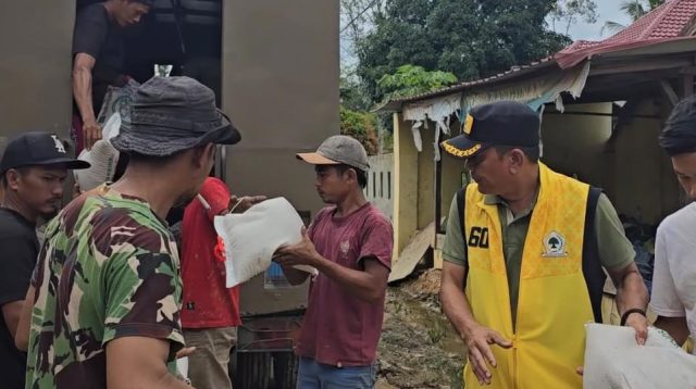 DPD Golkar  dan AMPG Langkat Tak Kenal Lelah ! 1000 Paket  Bantuan Disalurkan untuk Korban Banjir di Tiga Kecamatan