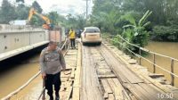 Polsek Talang Ubi Tinjau Progres Pembangunan Jembatan Sungai Baung, Kapolres PALI Tekankan Keselamatan dan Sinergi dengan Masyarakat