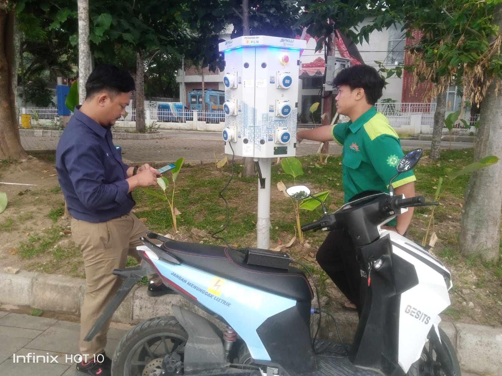 PLN Samosir memberikan pelayanan terbaik bagi para Wisatawan yang akan berlibur ke Samosir dilibur Natura