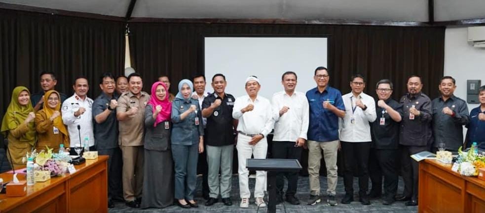 Plt Bupati Bekasi Ikuti Rapat Evaluasi Bersama Gubernur Jabar