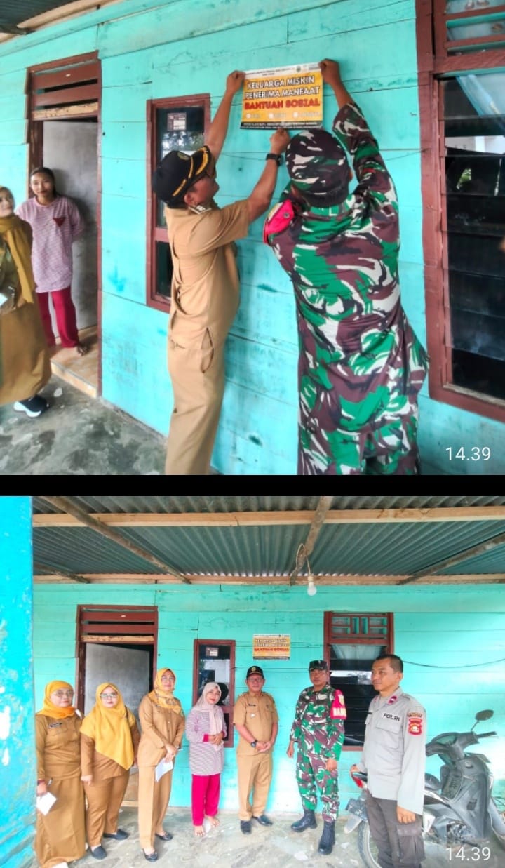 Polsek Talang Ubi Dampingi Penempelan Stiker PKH di Pasar Bhayangkara, Kapolres PALI Tegaskan Transparansi Bantuan Sosial