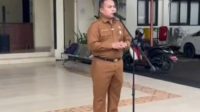 Tingkatkan Kualitas Pelayanan, Sekcam Cikarang Timur Pimpin Apel Akhir Tahun 2025