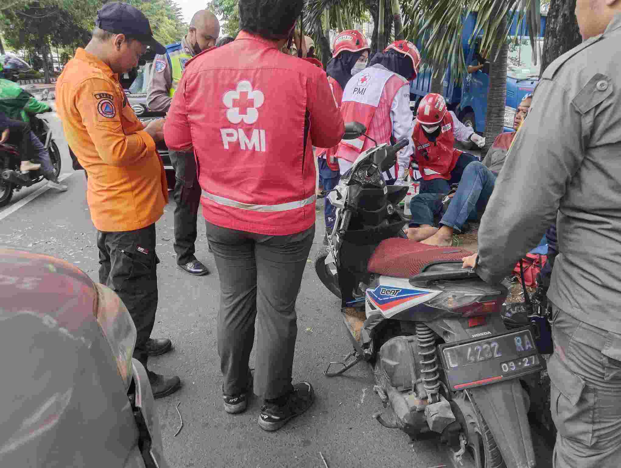 Mata Korban Kecelakaan Tertancap Kaca Belakang Mobil Sigra