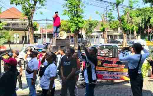 Surabaya Gaduh, Ribuan Wartawan Datangi kantor Satpol PP