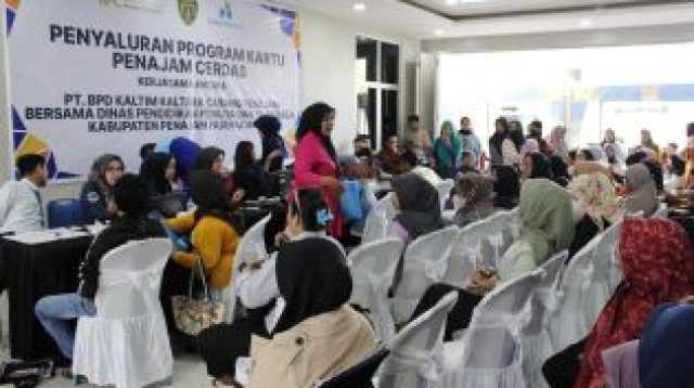 2.995 Kartu Penajam Cerdas Dibagikan, Prioritaskan Peningkatan Kualitas SDM PPU