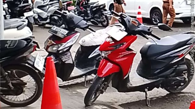 Maraknya Calo di Lingkungan Dinas Perhubungan Kabupaten, Warga Mengeluh