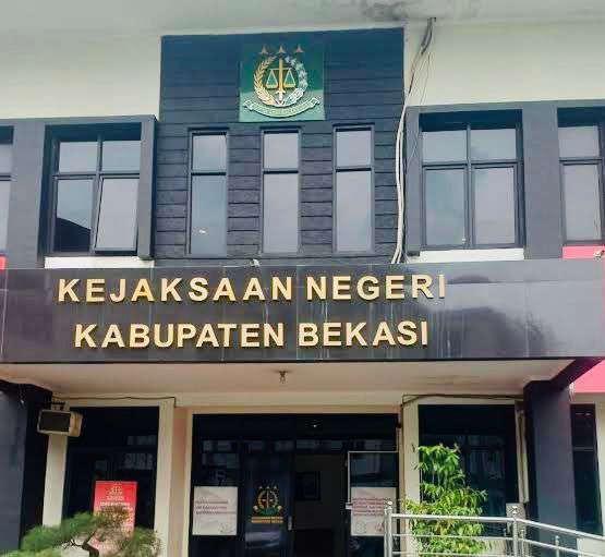 Didampingi Ormas GSN dan Tokoh Masyarakat, LSM JaMWas dan KOMPI Laporkan Pengurus Koperasi Rusa Berlian di RSUD Cabangbungin ke Kejari Kabupaten Bekasi