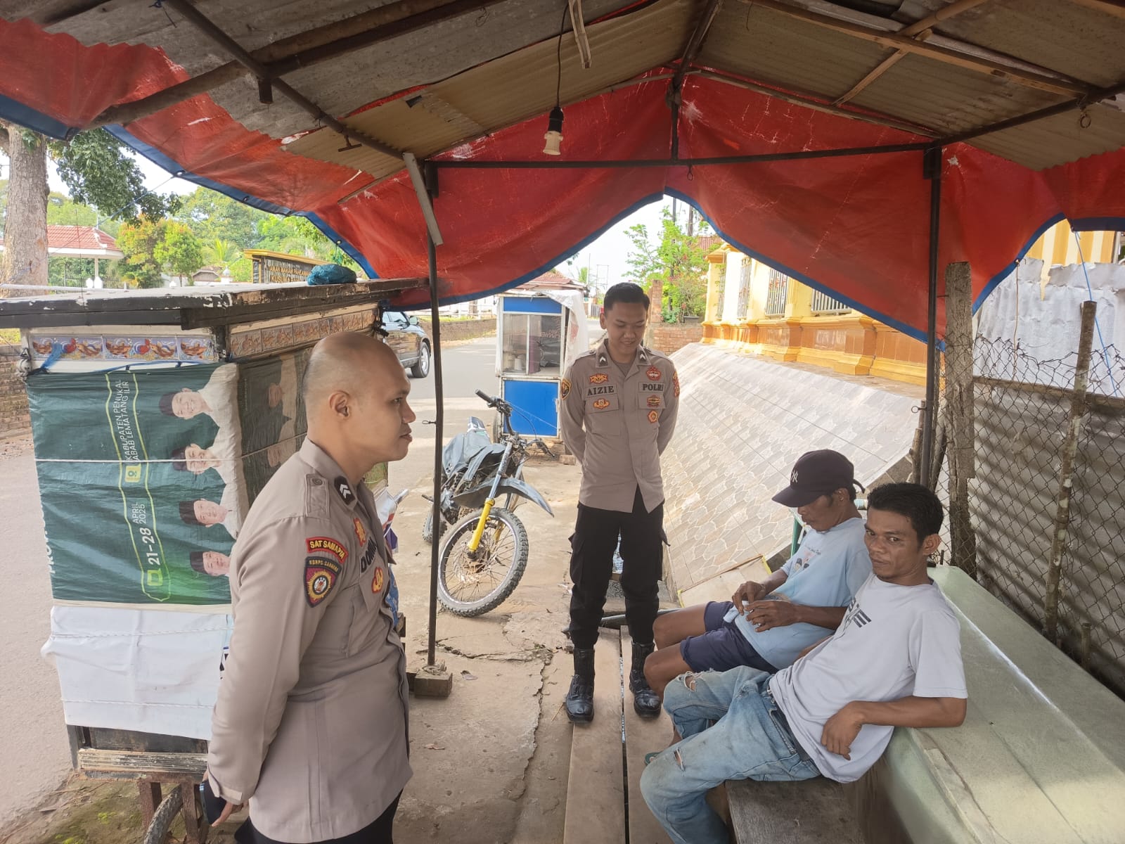 Polres PALI Gelar Polisi Bebusik di Jalan Pahlawan, Kapolres Ajak Warga Aktif Jaga Kamtibmas