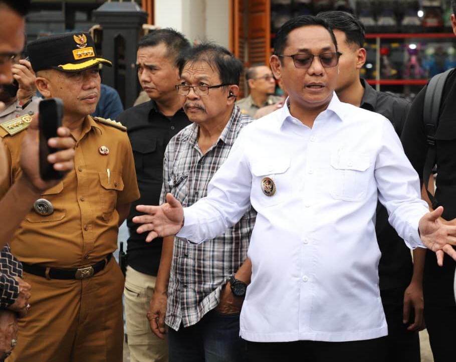 Atasi Banjir Tahunan, Plt Bupati Bekasi Fokus pada Penataan Tata Ruang dan Penertiban Bangli