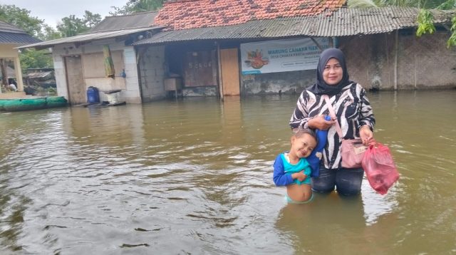 Muara Gembong Terendam, Luapan Kali Ciherang Lumpuhkan Aktivitas Warga Pantai Harapan Jaya