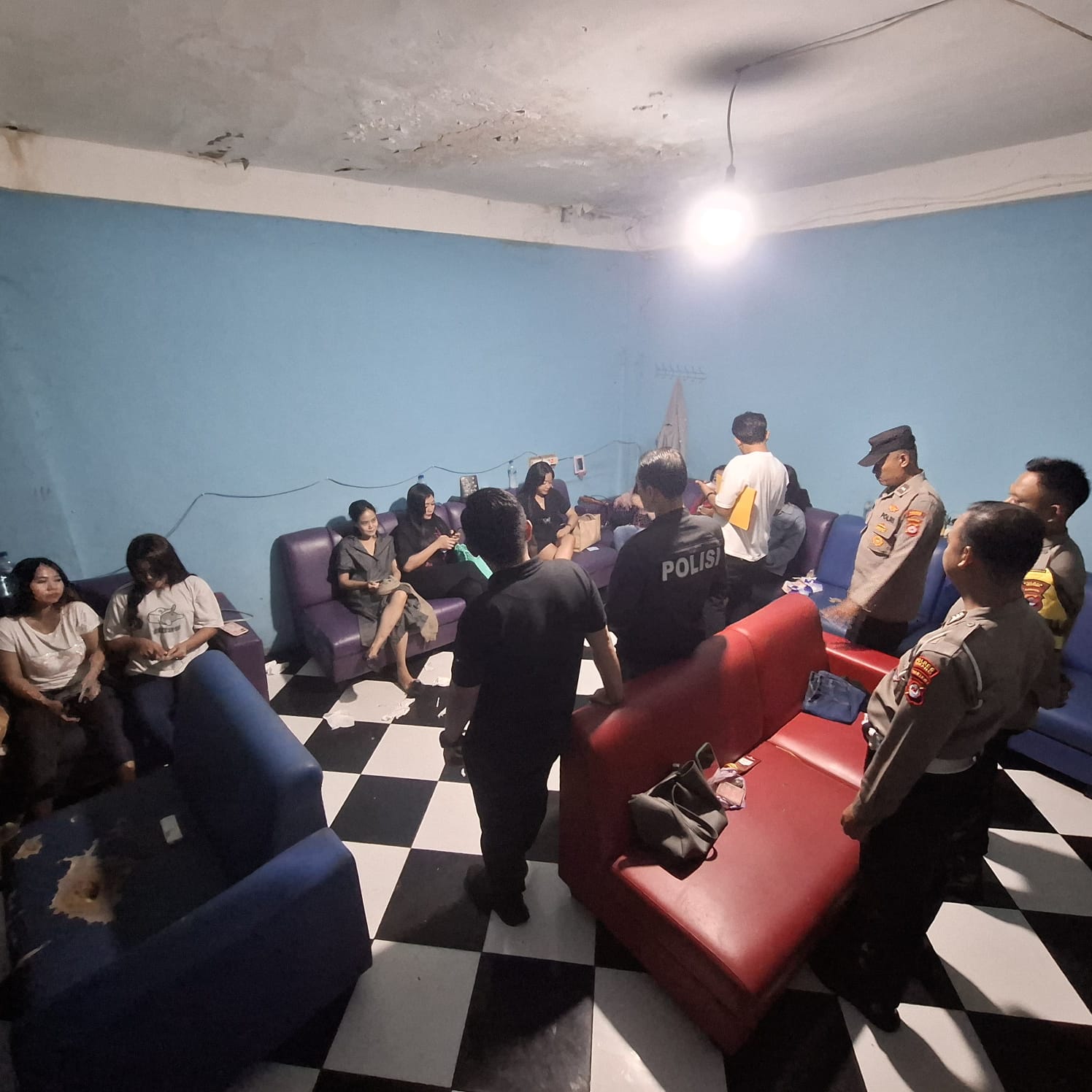 Operasi Pekat Maung 2026, Polres Serang Sita Ratusan Botol Miras dan Diriken Tuak dan Pemandu Lagu