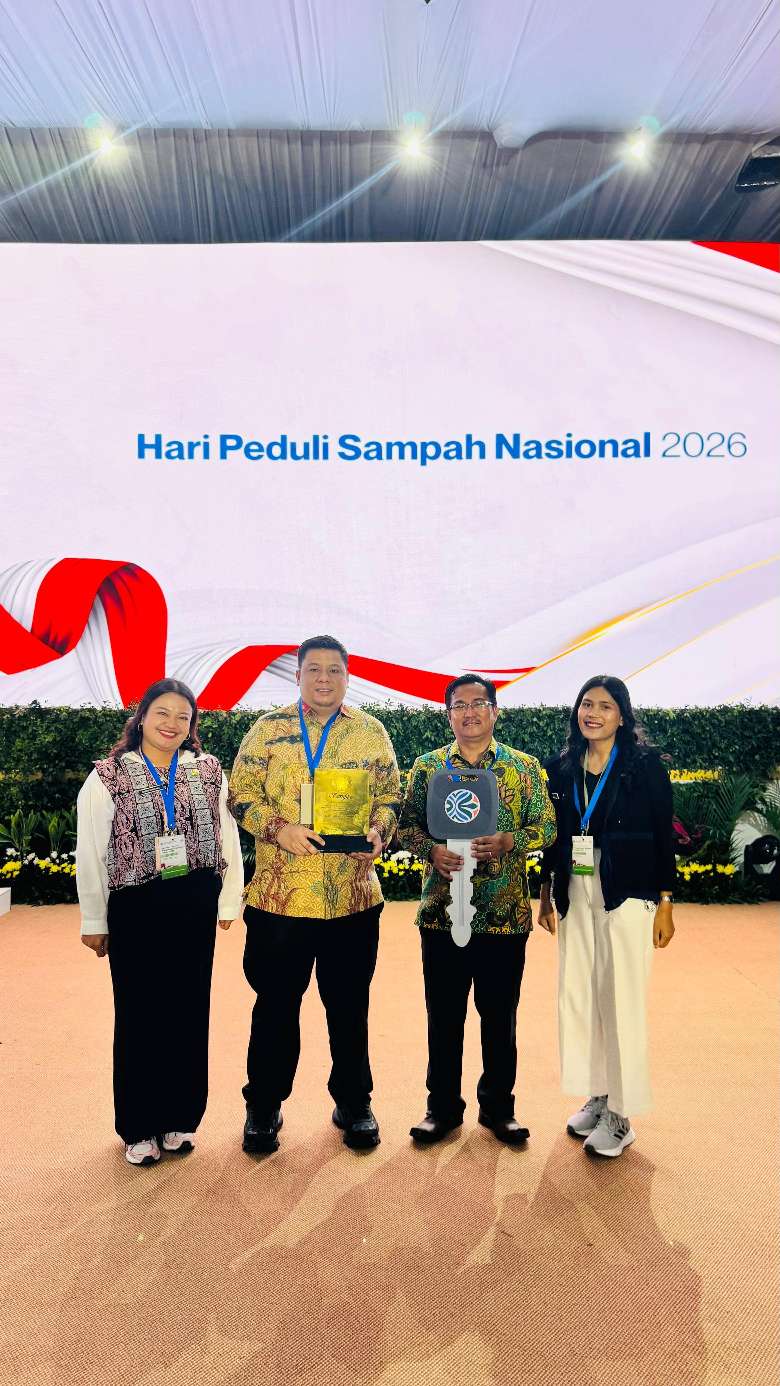 Satu-satunya dari Sumut, Kabupaten Samosir Terima Penghargaan Sertifikat Menuju Kota Bersih