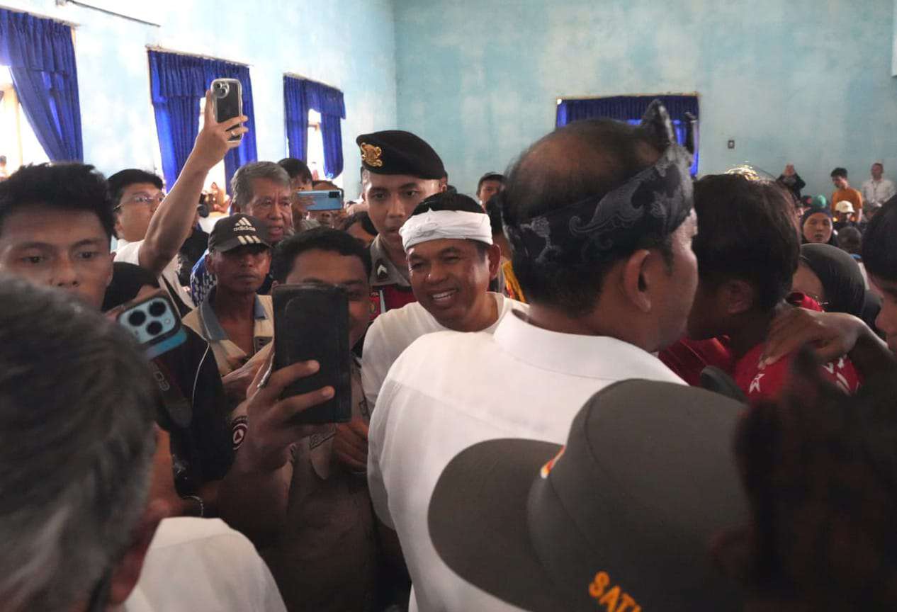 KDM Beri Bantuan Rp5 Juta per KK untuk Korban Banjir Pamarican Ciamis