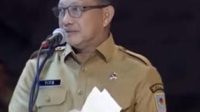 Bakar Semangat di Rakornas Sentul, Mendagri Tito Pimpin Yel-Yel di Hadapan Prabowo-Gibran