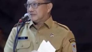 Bakar Semangat di Rakornas Sentul, Mendagri Tito Pimpin Yel-Yel di Hadapan Prabowo-Gibran Bakar Semangat di Rakornas Sentul, Mendagri Tito Pimpin Yel-Yel di Hadapan Prabowo-Gibran