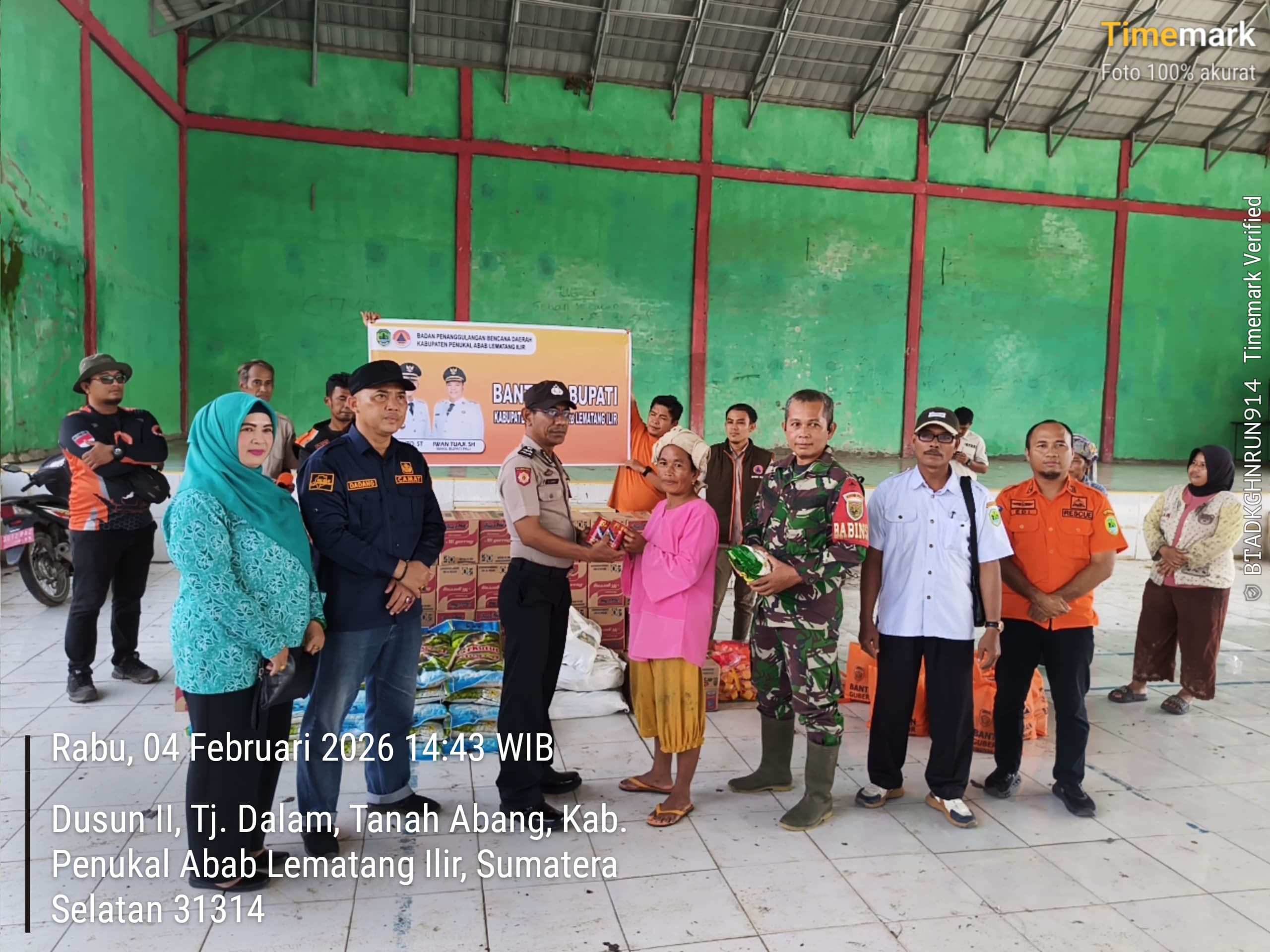 BANJIR LEMATANG TERJANG LIMA DESA DI TANAH ABANG — POLRI DAN PEMDA SALURKAN BANSOS UNTUK WARGA TERDAMPAK