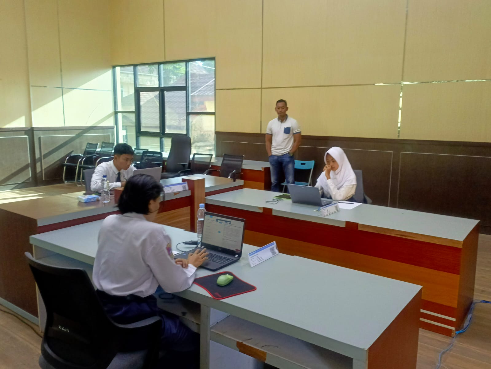 Jamin Transparansi, Polres Pagar Alam Kawal Ketat Ujian CAT NST Tahap II SMA Kemala Taruna BhayangkaraPolres