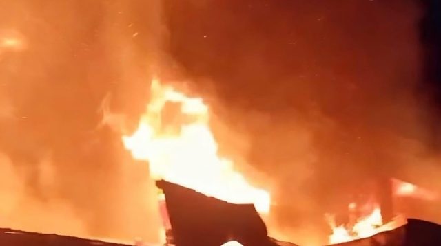 Pasar Rebo Purwakarta Dilalap Sijago Merah pada Dini Hari, Puluhan Lapak Hangus Terbakar