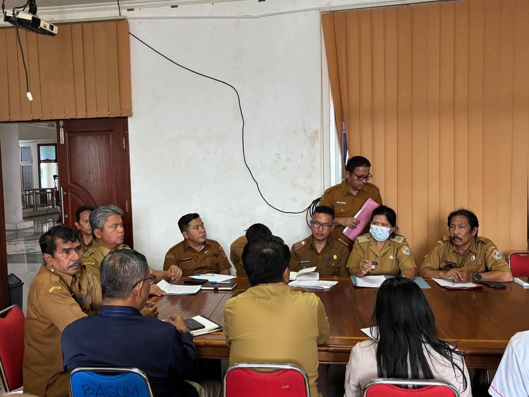 Pemkab Taput Rapatkan Verifikasi Data Rumah Rusak dan Evaluasi Jadup