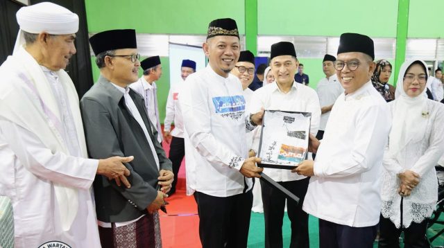 Dalam Rangka Safari Ramadan di Al Khairiyah, Gubernur Andra Soni Tegaskan Komitmen Sekolah Gratis untuk Masa Depan Banten