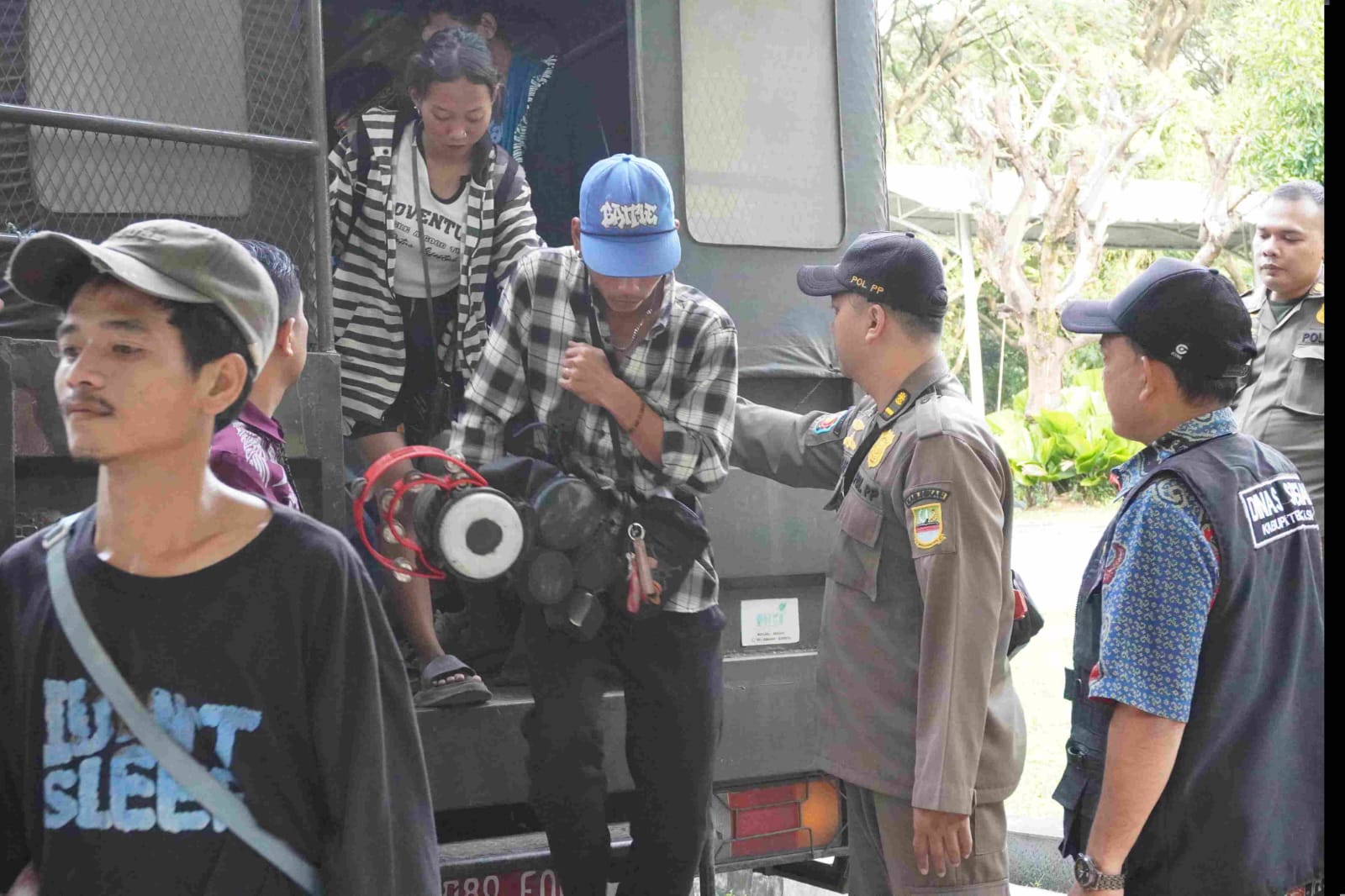 Pemkab Bekasi Razia PMKS di Cikarang, 22 Orang Terjaring dan Dirujuk ke Panti Sosial