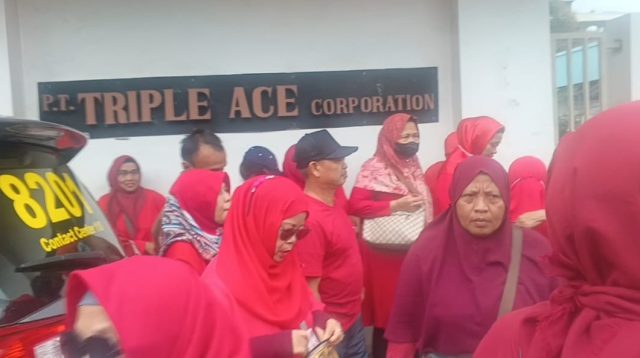 80 Karyawan PT Triple Ace Corp Gelar Aksi Ujuk Rasa, Tuntut 15 Bulan Gaji Belum Dibayarkan