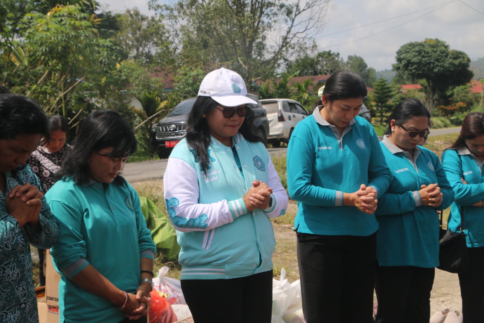 Ketua TP PKK Taput Kunjungi Korban Kebakaran di Parmonangan, Serahkan Bantuan