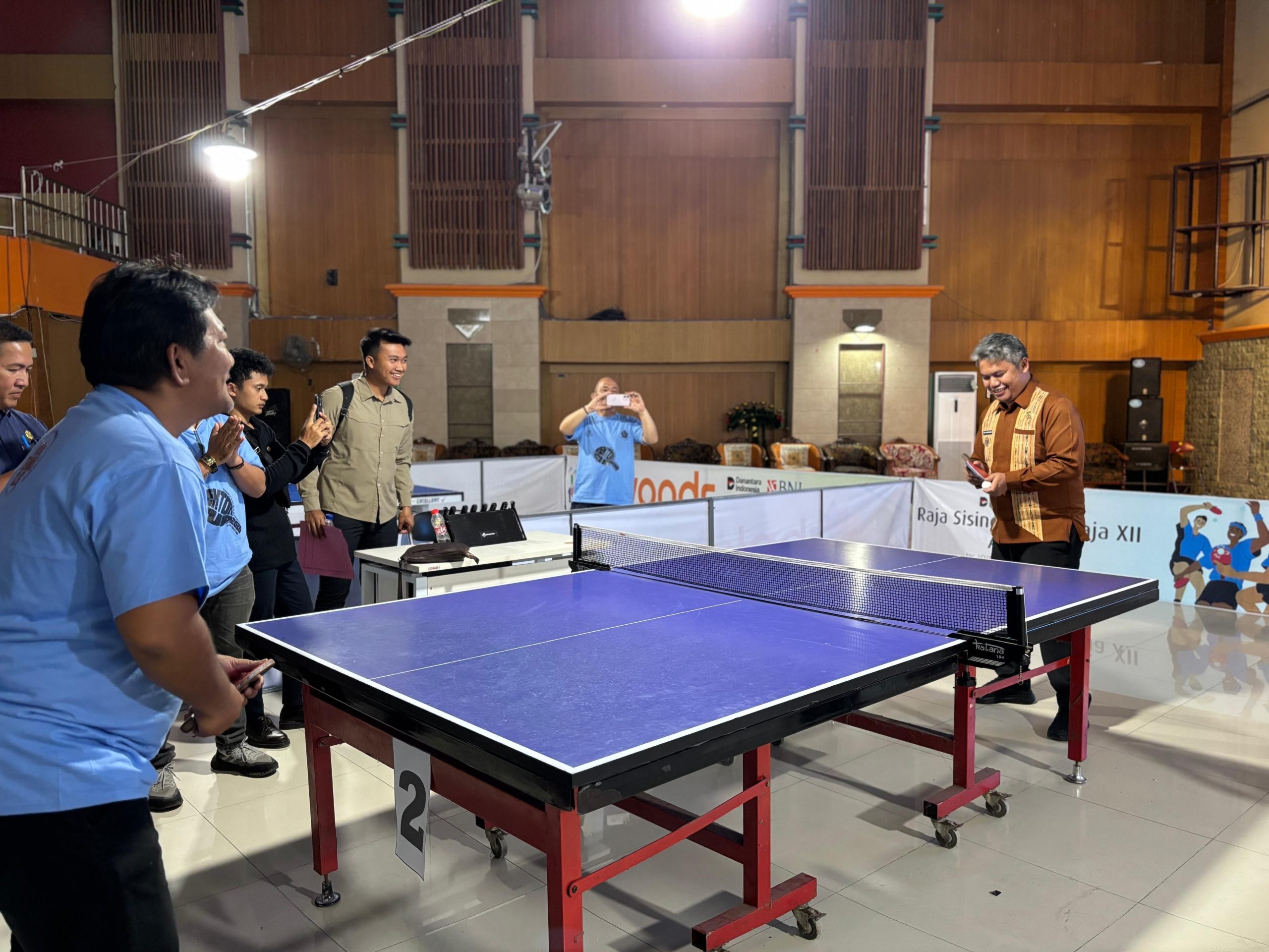 Wabup Taput Buka Turnamen Tenis Meja Rektor Cup IAKN Tarutung