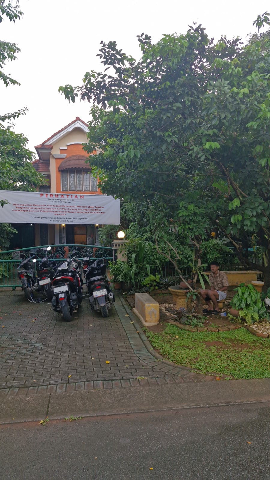 Parkir Kendaraan di Rumah Sengketa Picu Kekhawatiran Ahli Waris, Kapolsek Gunung Putri Turunkan Pawas