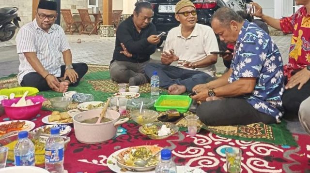 Tokoh Cikarang H. Suparman Ray Perkuat Sinergi Media di Momen Buka Puasa Bersama