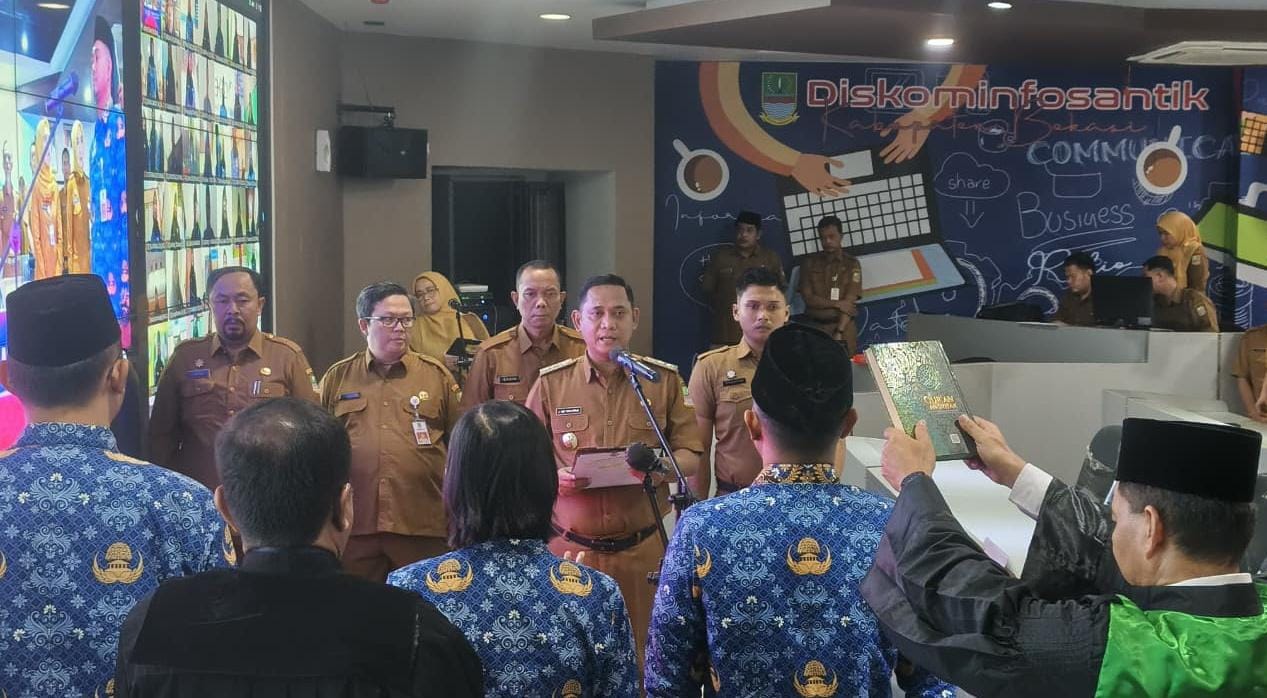 Perkuat Birokrasi,Plt Bupati Bekasi Lantik 464 Pejabat Fungsional