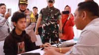 Pastikan Mudik Aman dan Nyaman, Plt Bupati Bekasi Tinjau Posko Terpadu Gedung Juang