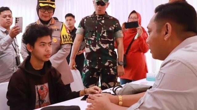 Pastikan Mudik Aman dan Nyaman, Plt Bupati Bekasi Tinjau Posko Terpadu Gedung Juang