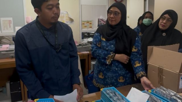 Pastikan Layanan Lebaran Tetap Prima, Direktur RSUD CAM Bekasi Tinjau Langsung Kesiapan Medis