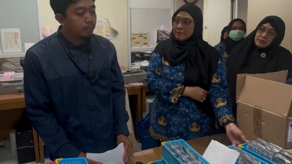 Pastikan Layanan Lebaran Tetap Prima, Direktur RSUD CAM Bekasi Tinjau Langsung Kesiapan Medis