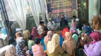 Gandeng Kyai dan Tokoh Masyarakat, FPANN & Kabarnusa24 Salurkan Zakat dan Parsel di Bondowoso