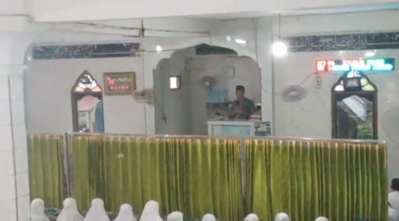 Penuh Kekhusyukan, Ratusan Warga Desa Pulau Panggung Laksanakan Shalat Idul Fitri di Masjid Al-Hikmah