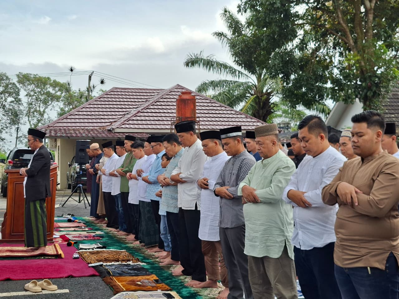 Khidmat dan Penuh Kebersamaan, Kapolres Pagar Alam Gelar Sholat Idul Fitri 1447 H Bersama Personel dan Masyarakat